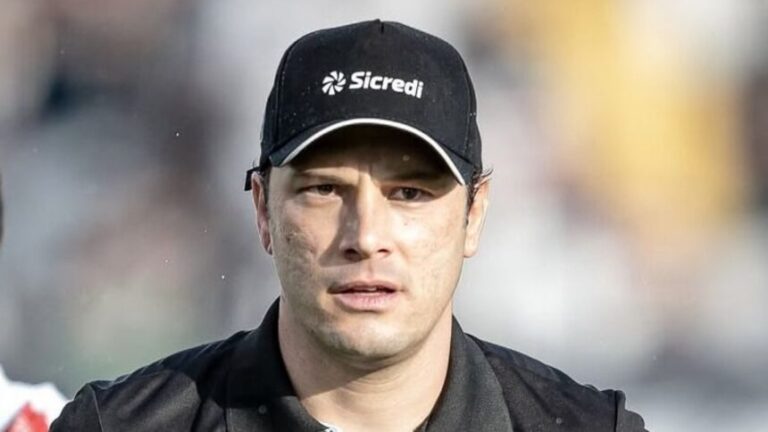 O flamengo está perto de fechar com novo treinador