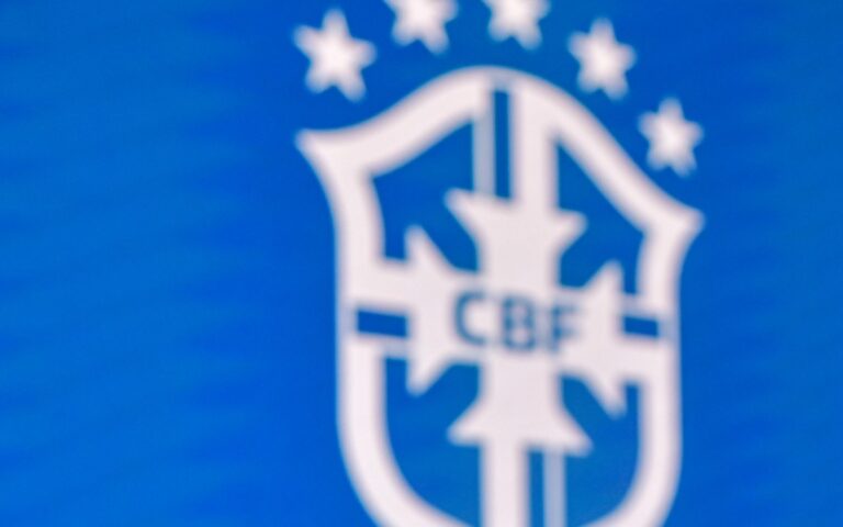 CBF Afasta Árbitros Após Polêmica em Jogo do Palmeiras: Impactos no Brasileirão