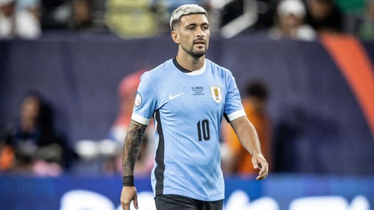 Arrascaeta estará disponível para o Fla-Flu? Confira a situação do meia