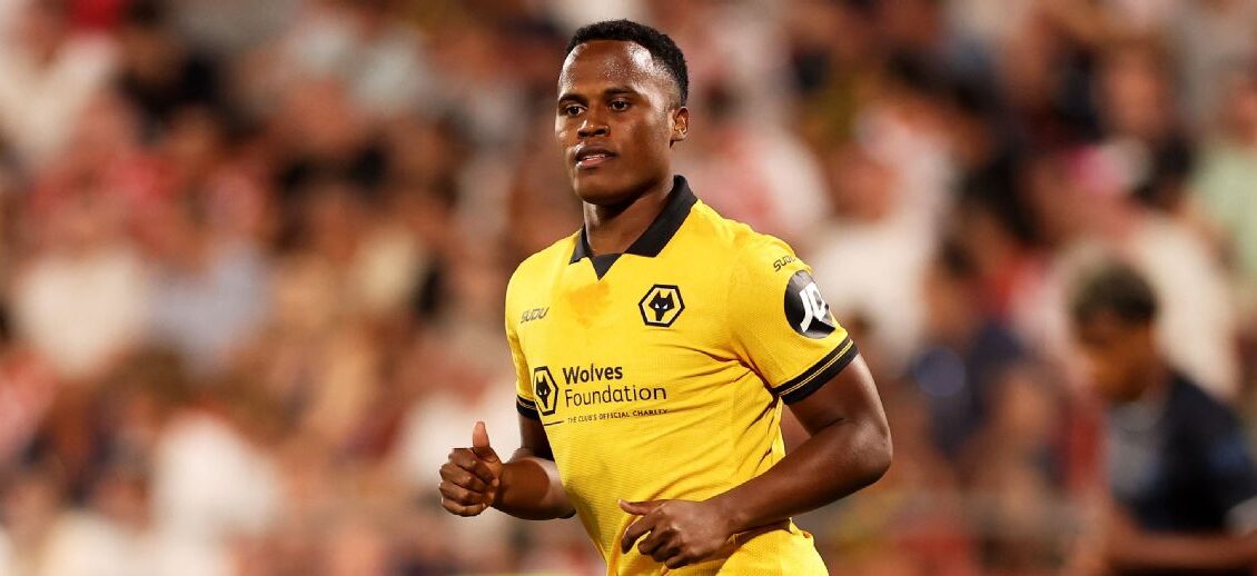 Jhon Arias permanece no Wolverhampton, mas Flamengo monitora situação