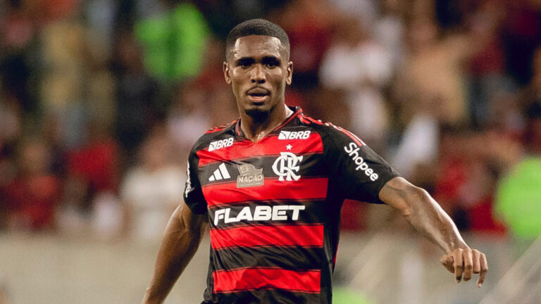 Evertton Araújo pode reforçar o Grêmio: Transferência agita bastidores do Flamengo