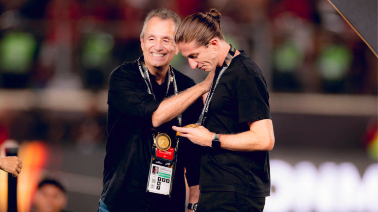 Reviravolta na Renovação: Filipe Luís e Flamengo em Impasse com Futuro Incerto