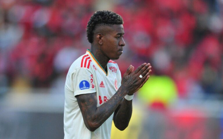 Reviravolta nas negociações: Flamengo insiste em Vitão para 2026 e faz nova proposta ao Internacional