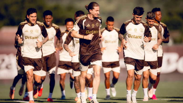 Filipe Luís Lidera Preparação do Flamengo para Estreia com Mudanças Estratégicas