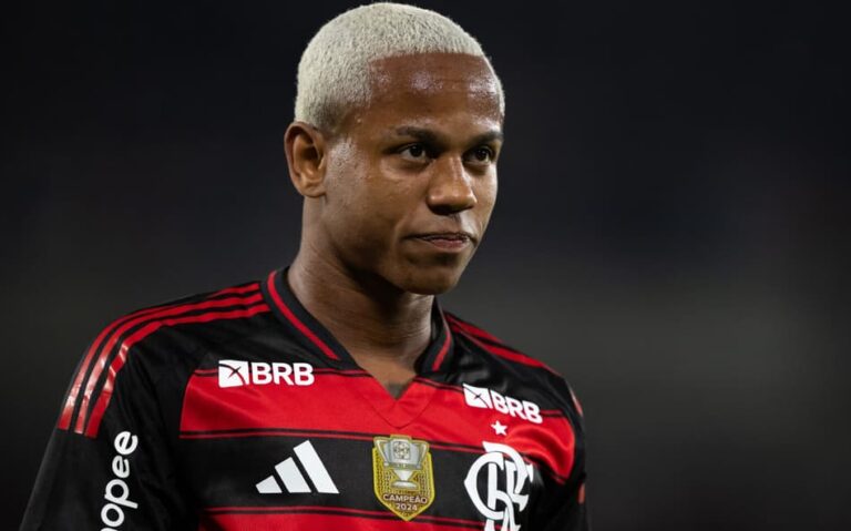 reviravolta-na-negociacao-flamengo-otimista-para-vender-wallace-yan-ao-bragantino