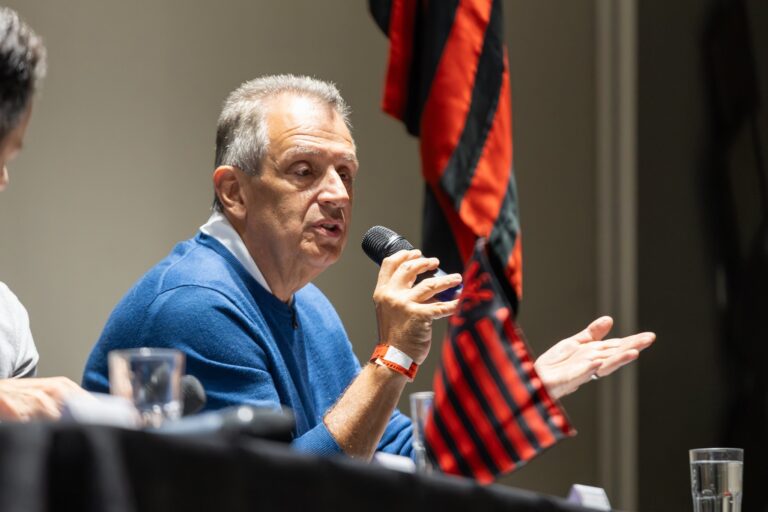 Flamengo suspende pagamento de comissões a empresários e leva reclamação à CBF