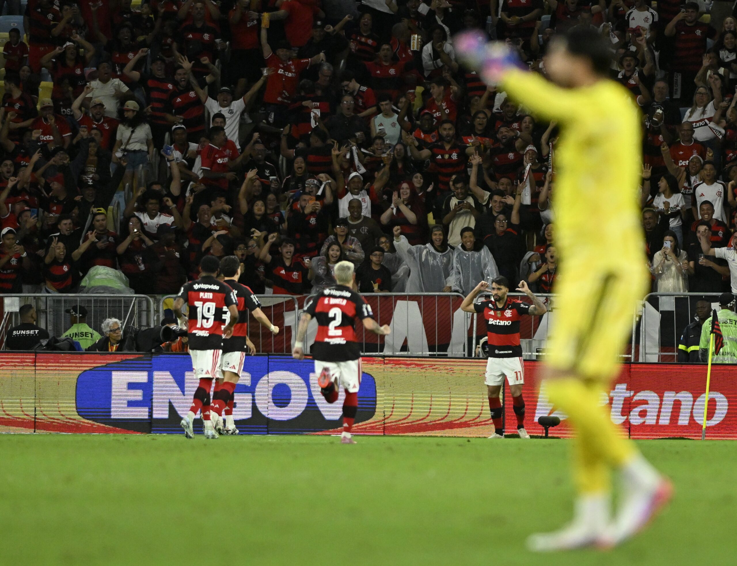 Flamengo x Corinthians lidera público e arrecadação na 27ª rodada do Brasileirão