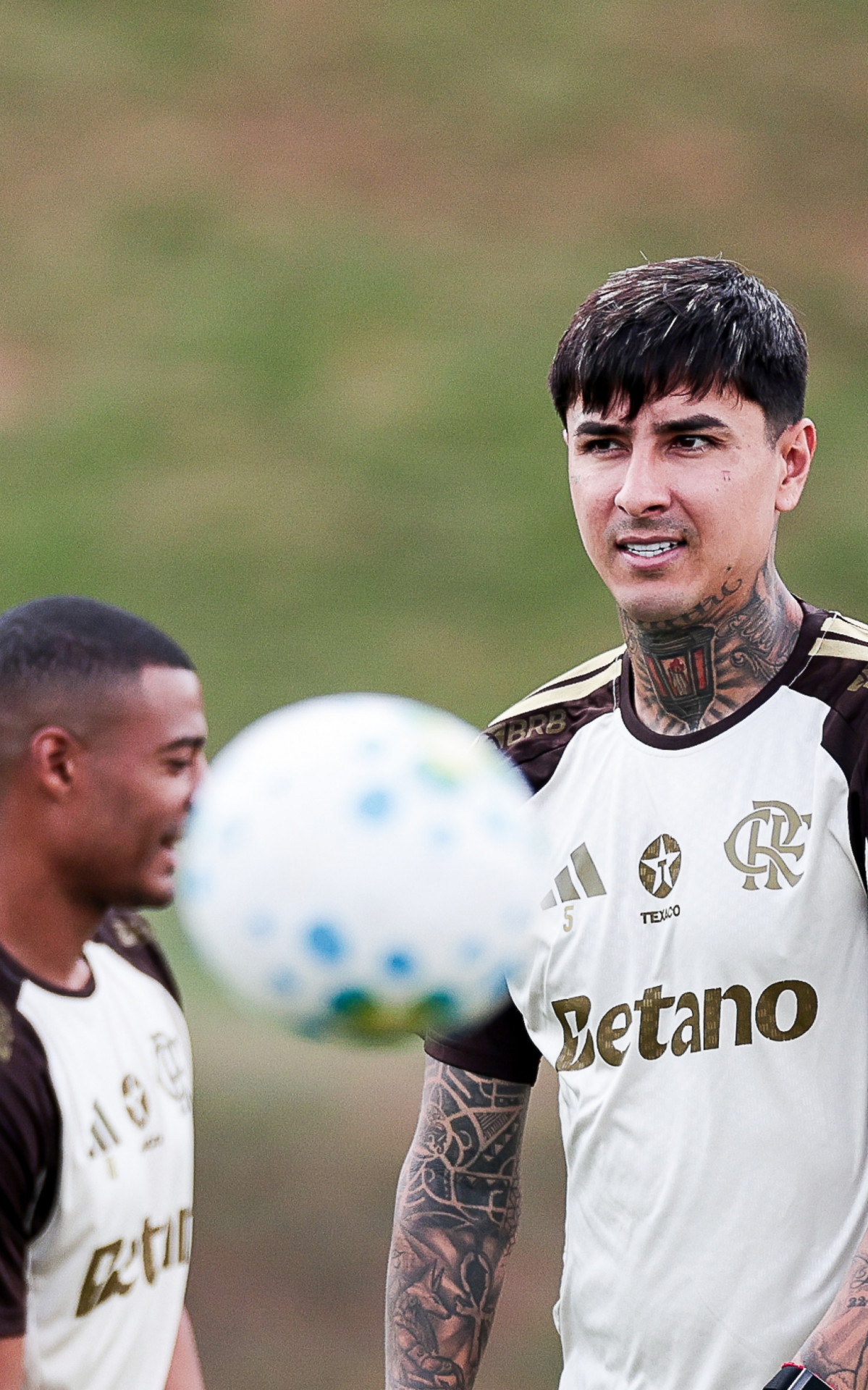 Pulgar reage à ausência no Chile e nega atrito com Nicolás Córdova