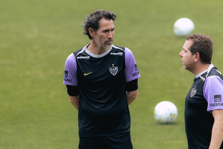 Cuello vira dúvida no Atlético-MG e pode desfalcar o Galo contra o Flamengo no Maracanã