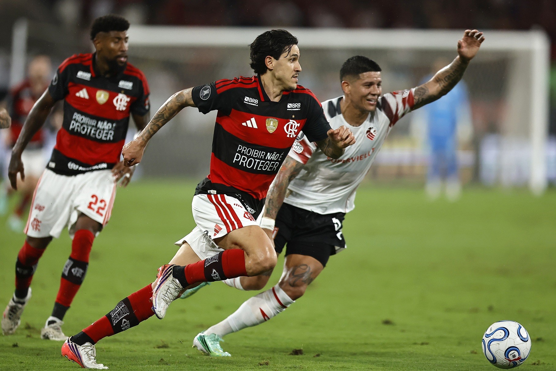 Flamengo contesta escalação de Rojo e leva disputa da Libertadores à Conmebol