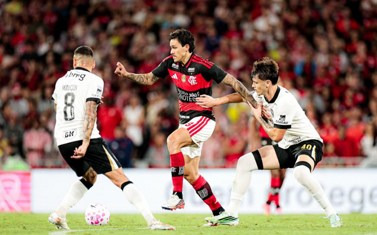 Freitas ganha espaço no Flamengo e expõe ausência de reserva natural para Pedro