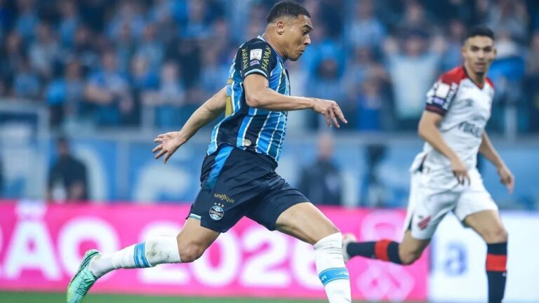 Grêmio perde dois titulares para encarar o Flamengo