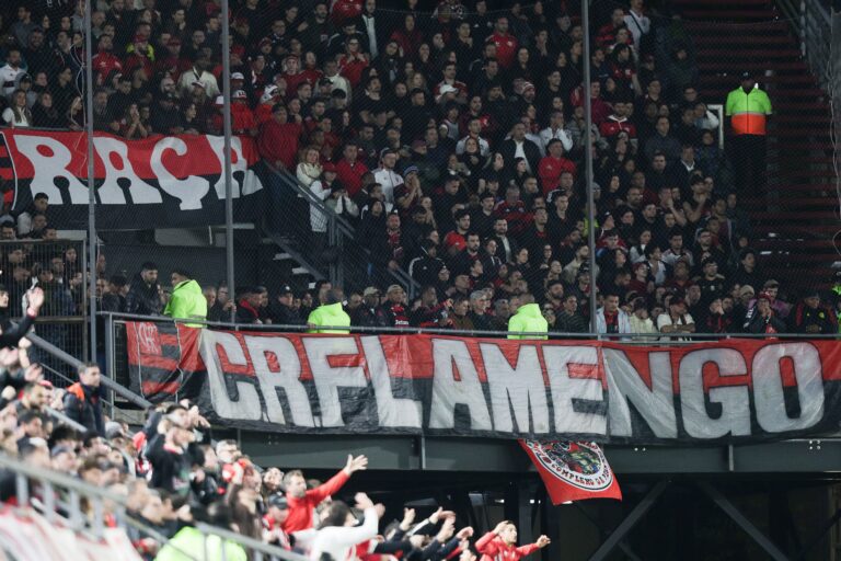 Ingressos de Flamengo x Estudiantes: veja setores, valores e como comprar para o jogo na Argentina